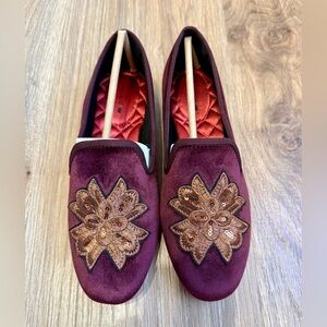 Birdies The Starling Velvet Loafer Burgundy Embroidered Size 5 NWOB